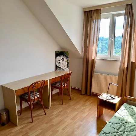 Nočitev z zajtrkom Karla's House 3*