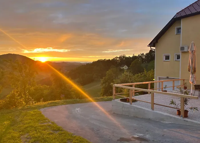 Karla's House krevet i doručak 3*